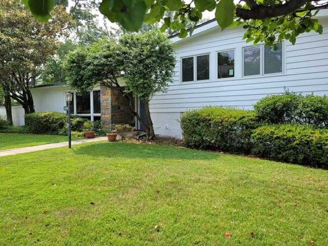 Photo - 3020 Brandywine St NW House