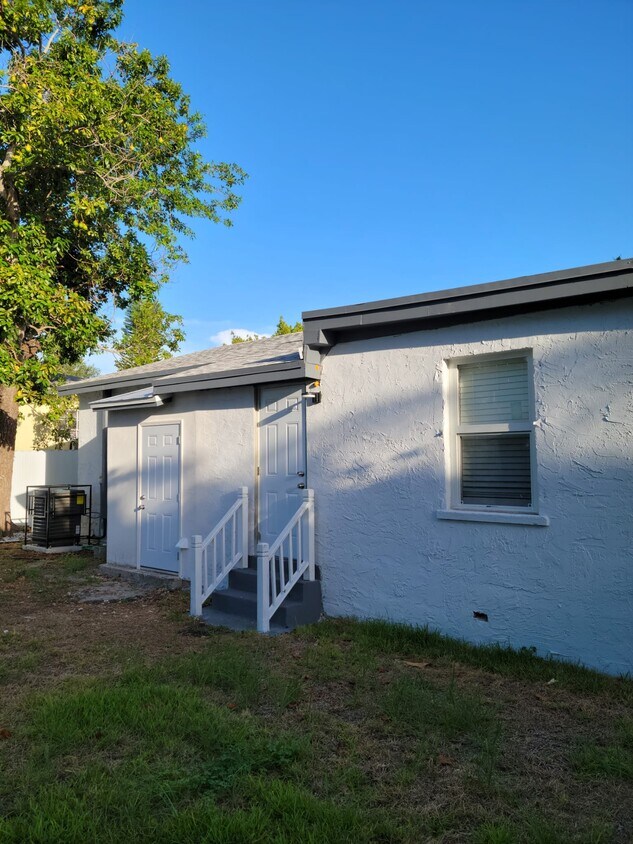 Foto principal - 111 NW 68th St