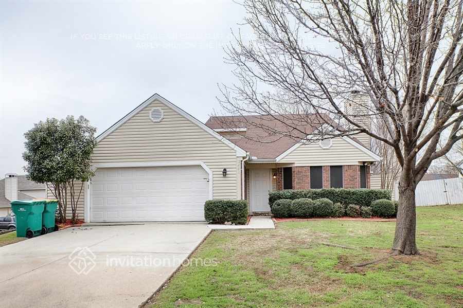 Primary Photo - 2401 Forestmeadow Dr