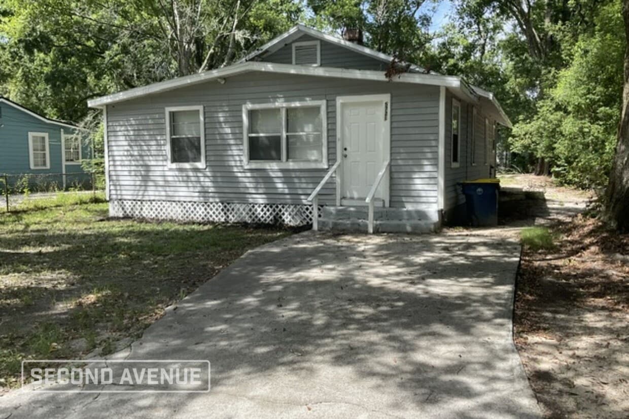 Primary Photo - 5721 Teeler Ave