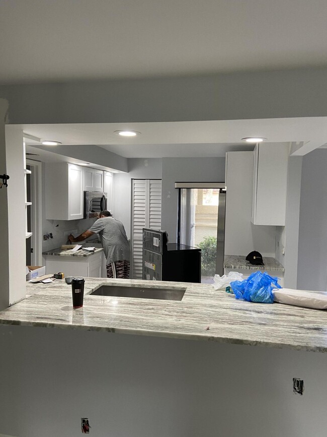Building Photo - 7843 La Mirada Dr