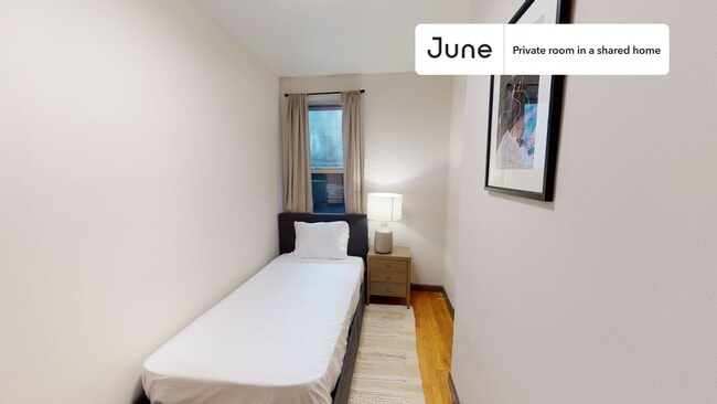 Building Photo - Room in Shared 3 bed/1 bath home