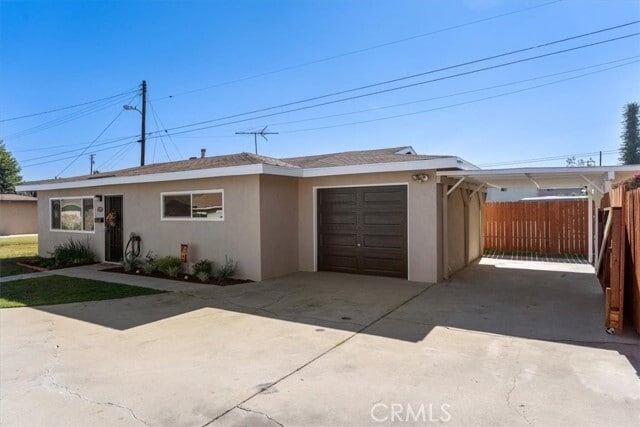 Foto del edificio - 16421 Woodruff Ave