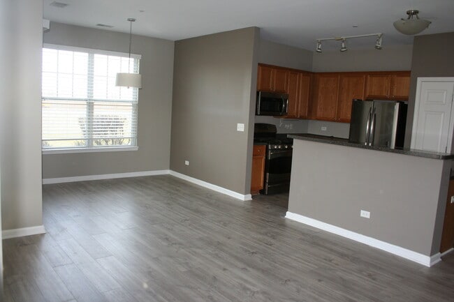 Building Photo - 2501 Echelon Cir
