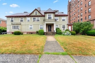 Building Photo - 379 Mt Prospect Ave