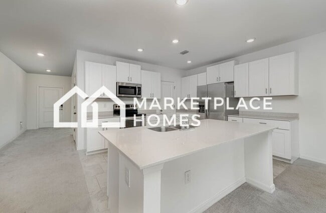 Building Photo - 4212 Palatina Way