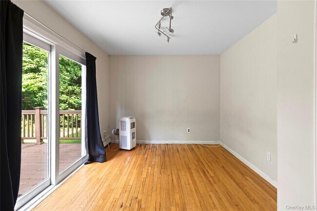 Foto del edificio - 338 Old Town Rd