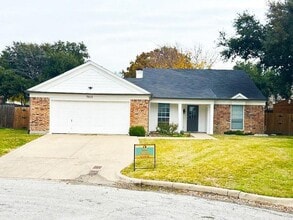 Building Photo - 7612 Honeybee Ct