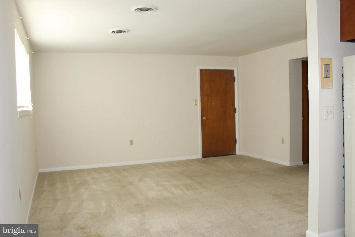 3876 Shadywood Dr Unit 8, Jefferson, MD 21755 Room for Rent in Jefferson, MD