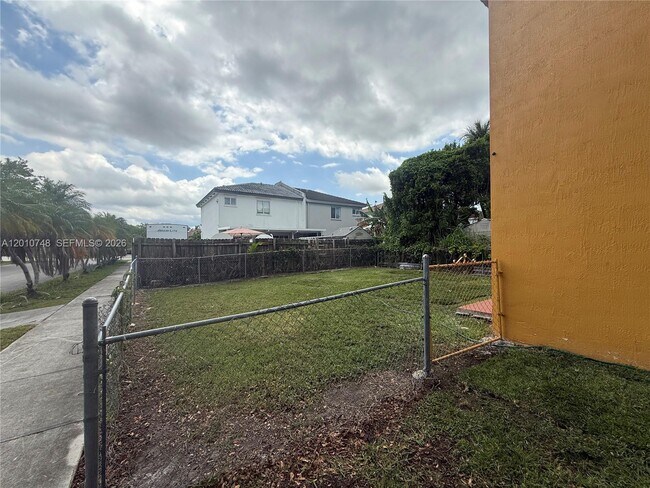 Foto del edificio - 13414 SW 263rd St