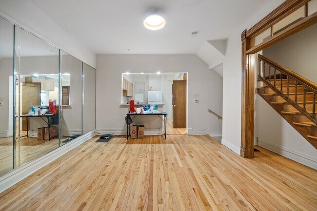 Foto del edificio - 1015 Garnett Pl