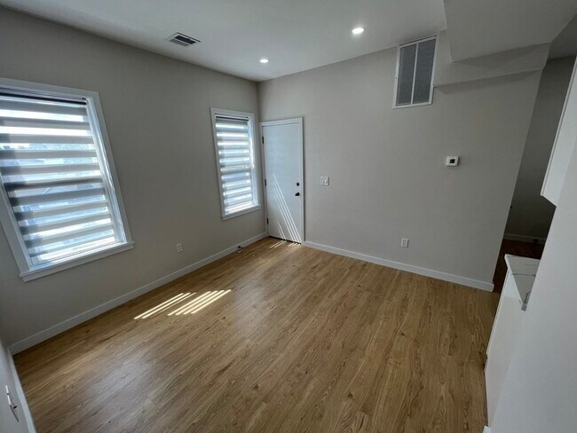 Foto del edificio - 7 Transit St