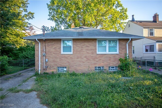 Building Photo - 14014 Emery Ave