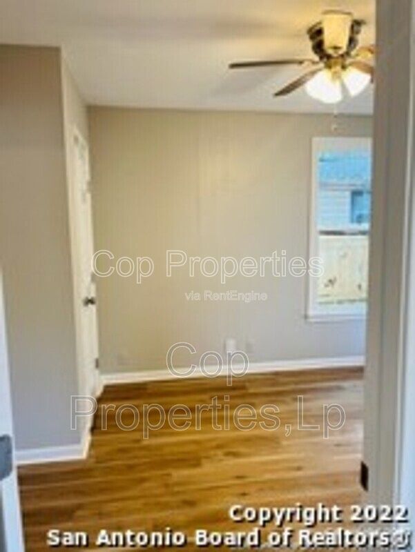 Foto del edificio - 125 Ada St