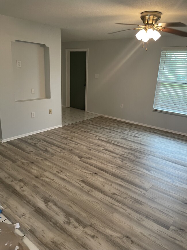 Foto del edificio - 20386 Astoria Ave