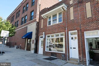 Building Photo - 105 S Wayne Ave