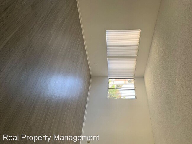 Building Photo - 167 Avenida Las Brisas