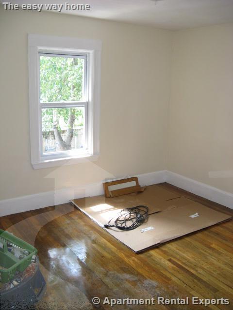 Building Photo - 56 Derby St