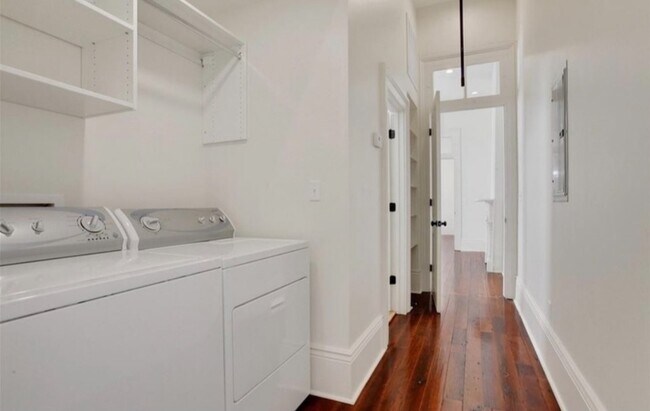 Building Photo - 2510 Bienville St