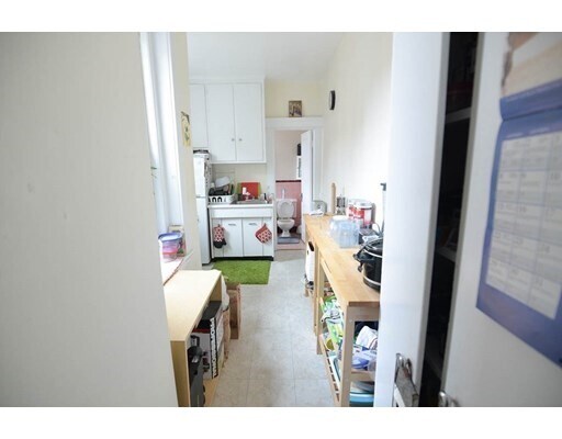 Building Photo - 15 Parkman St