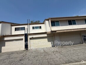 Building Photo - 10141 Arleta Ave