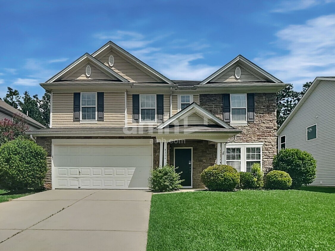 Primary Photo - 439 Annaberg Ln
