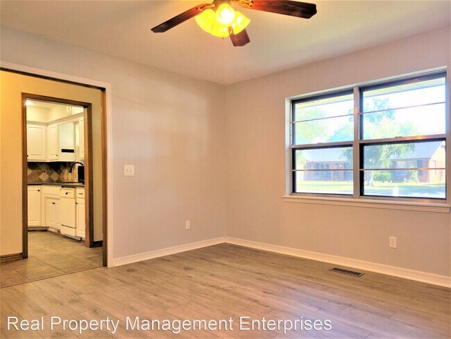 Building Photo - 3 br, 2 bath House - 9537 Northland Blvd