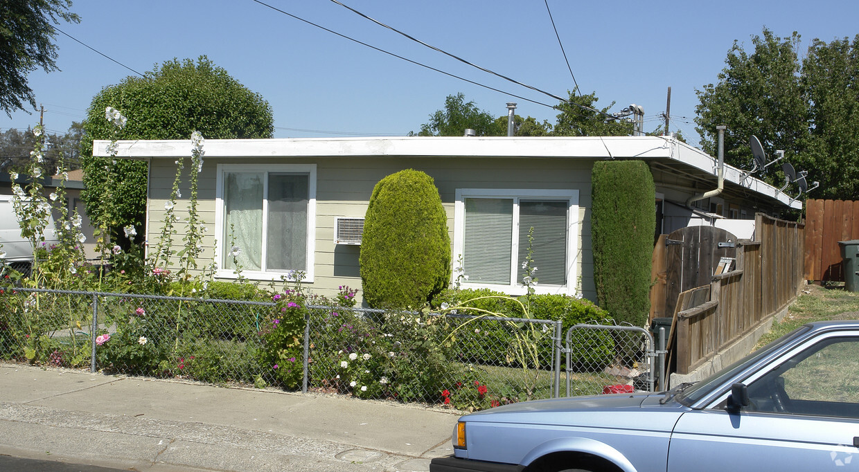 Primary Photo - 1631-1641 Vincent St