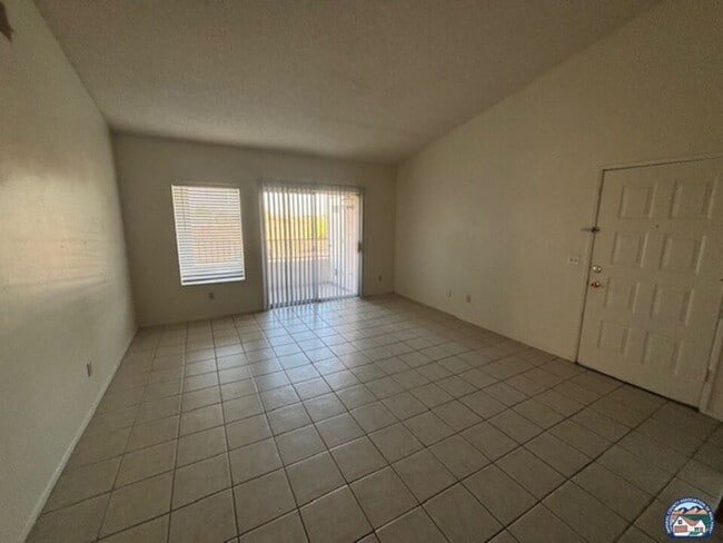 Foto del edificio - 1000 Rodeo Dr