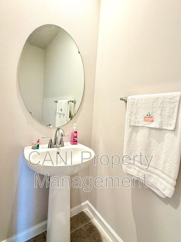 Building Photo - 1188 Port Blue Wy