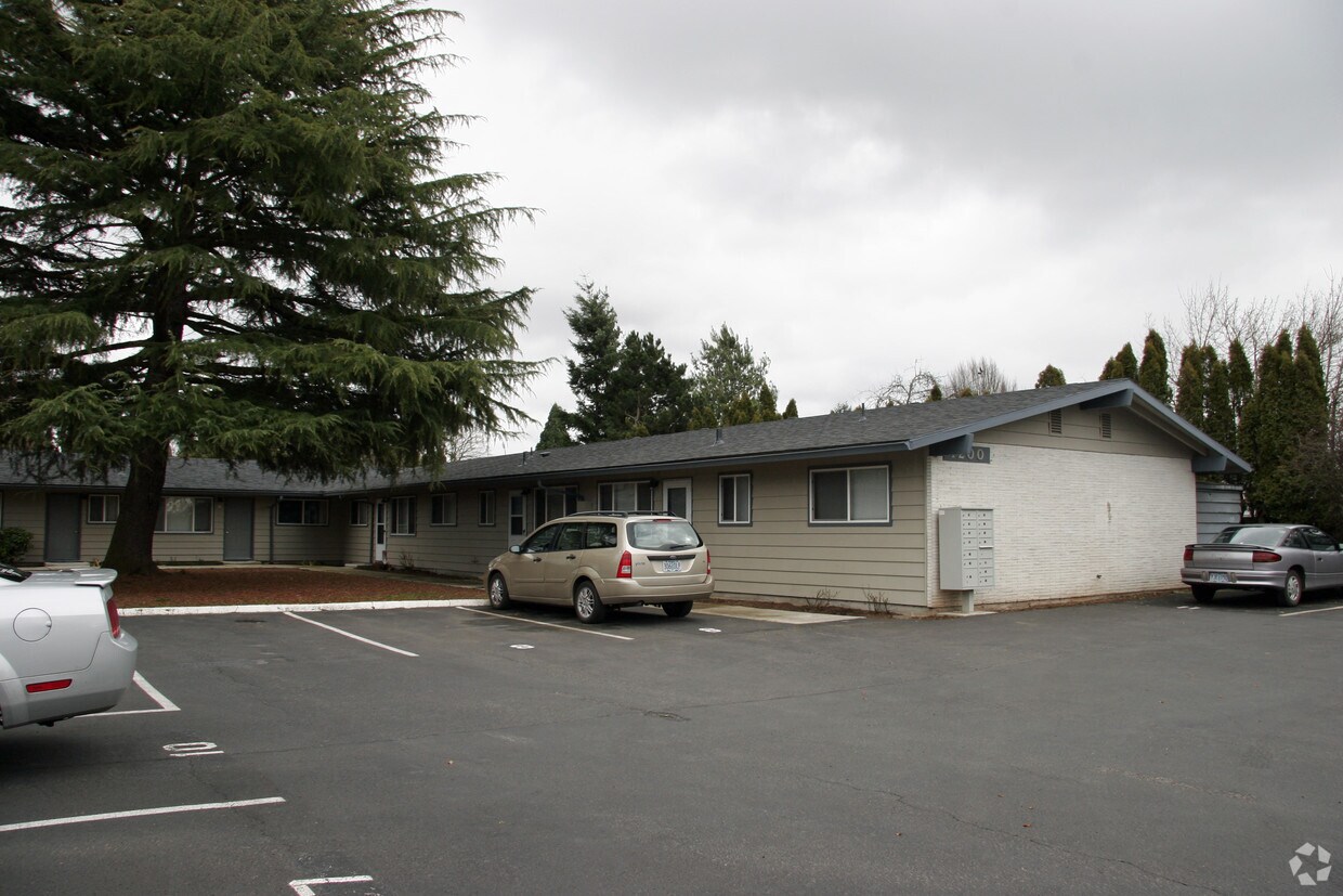 Building Photo - Rose Apartments