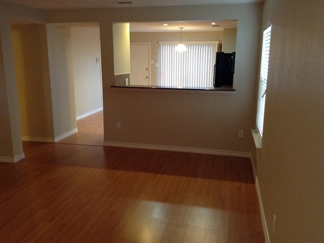 Foto del edificio - 6905 Planters Row Dr