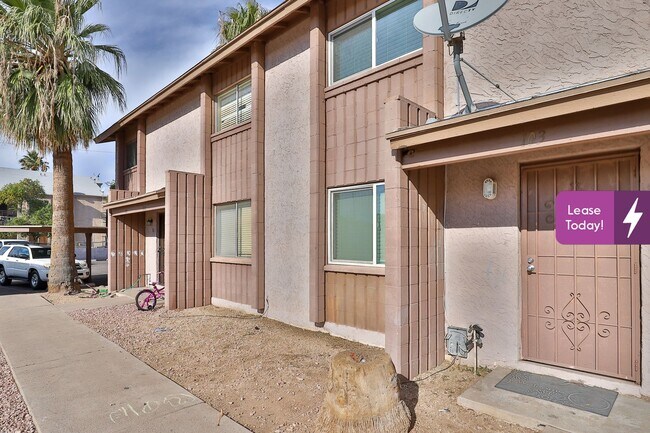 Building Photo - 1750 E Mateo Cir