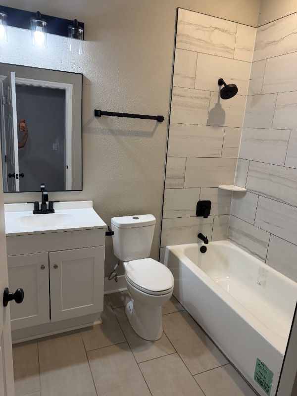 Foto del edificio - 1915 Phoenix Ave