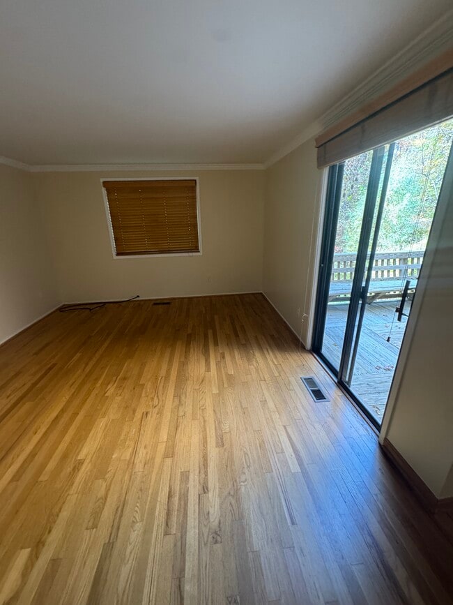 Foto del edificio - 19621 Sparr Spring Rd