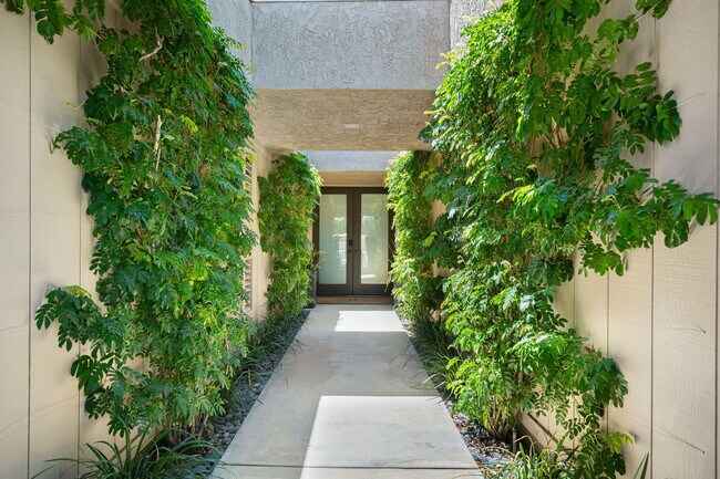 Building Photo - 76 Princeton Dr
