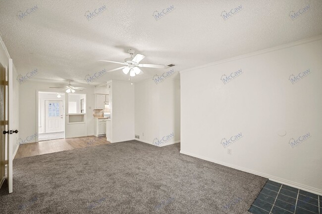 Building Photo - Great 4/1.5 in Balch Springs!