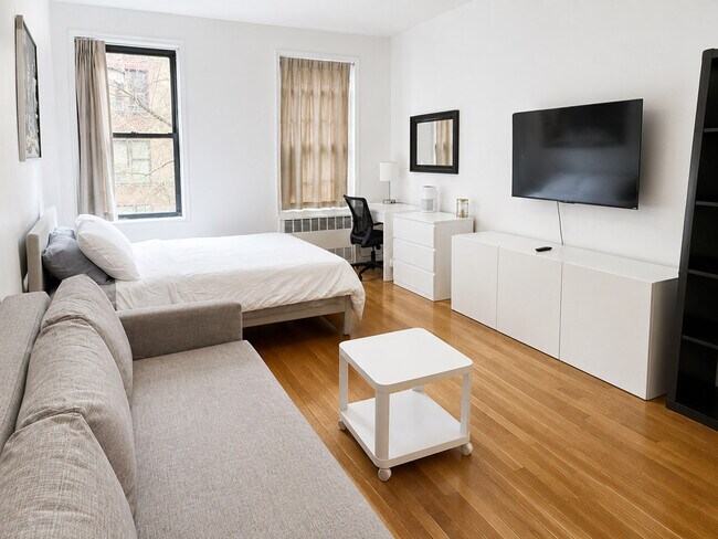 Foto del edificio - 337 E 81st St