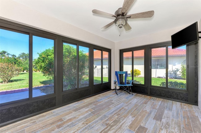 Foto del edificio - 218 Laurel Hollow Dr