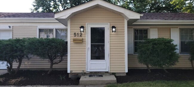 Foto del edificio - 512 Amherst Ave