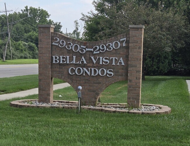 Foto del edificio - 29307 W. Jefferson Ave