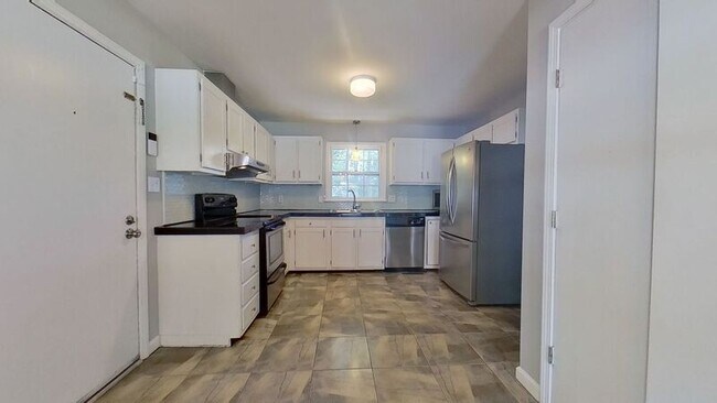 Foto del edificio - 305 Blaine Ct