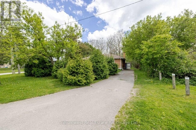 Building Photo - 284 Trott Dr