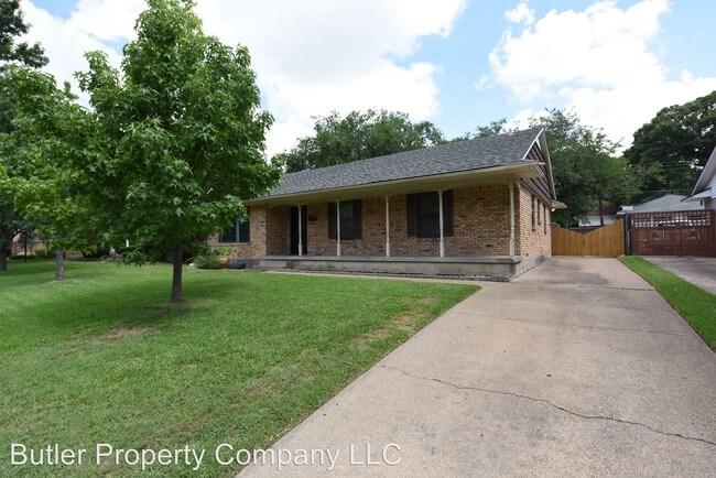 Building Photo - 10107 Parkford Dr