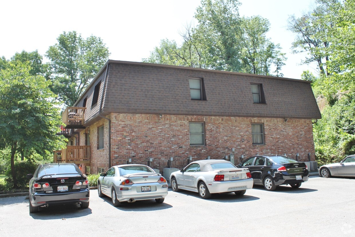 1300 Florida St, Edwardsville, IL 62025 Apartments in Edwardsville