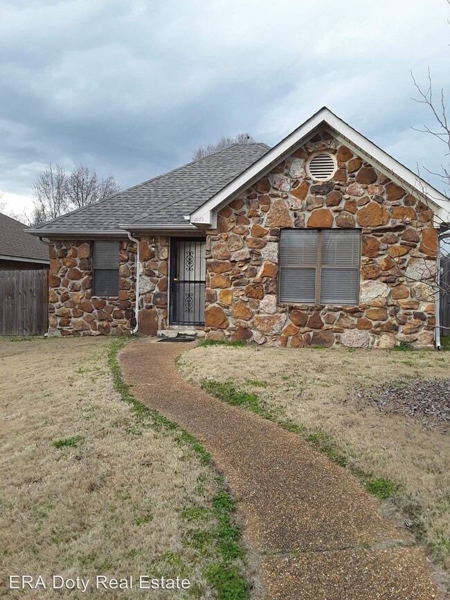 Building Photo - 2 br, 1 bath House - 1612 Brooke Circle
