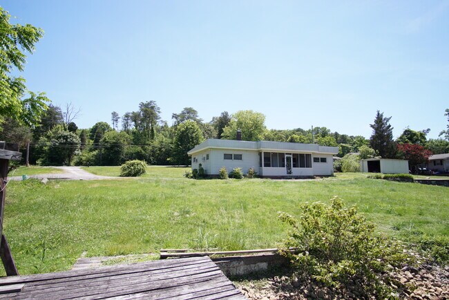 Foto del edificio - 10023 Westland Dr