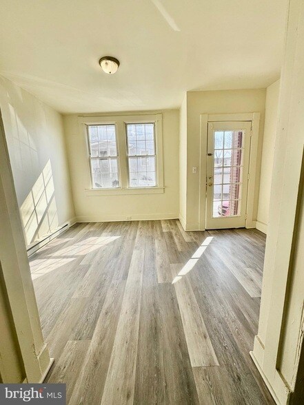 Foto del edificio - 210 Pear St