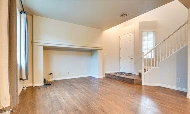 Foto del edificio - 6044 Fair Valley St