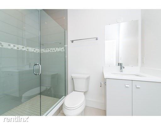 Foto del edificio - 1 br, 1 bath Condo - 723 Centre St, 4 Unit 4